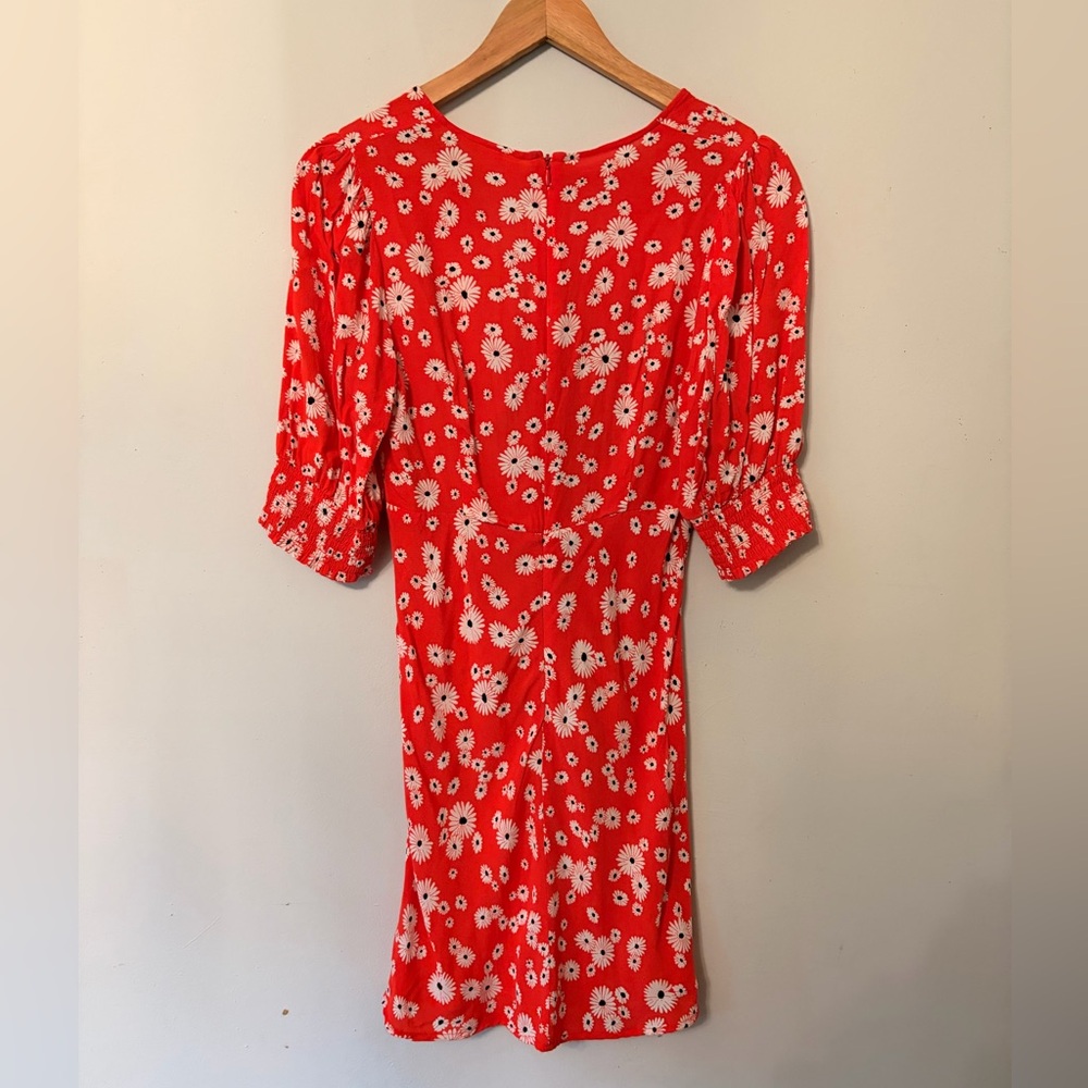 RIXO Red Daisy-Print Midi Dress with V-Neck - Picture 4 of 5